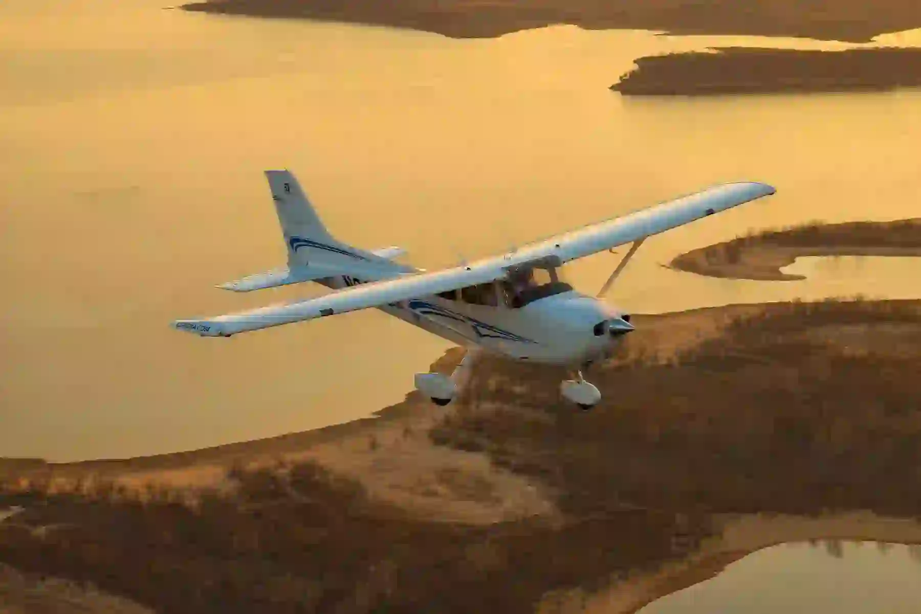 Skyhawk-blur