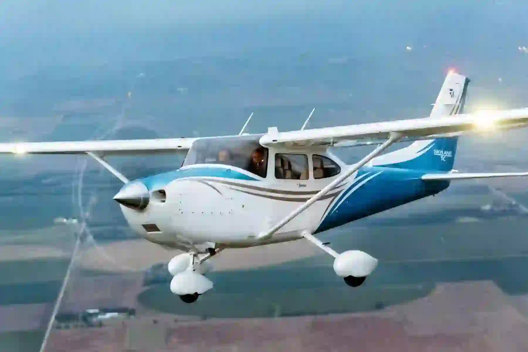 Turbo Skylane-blur