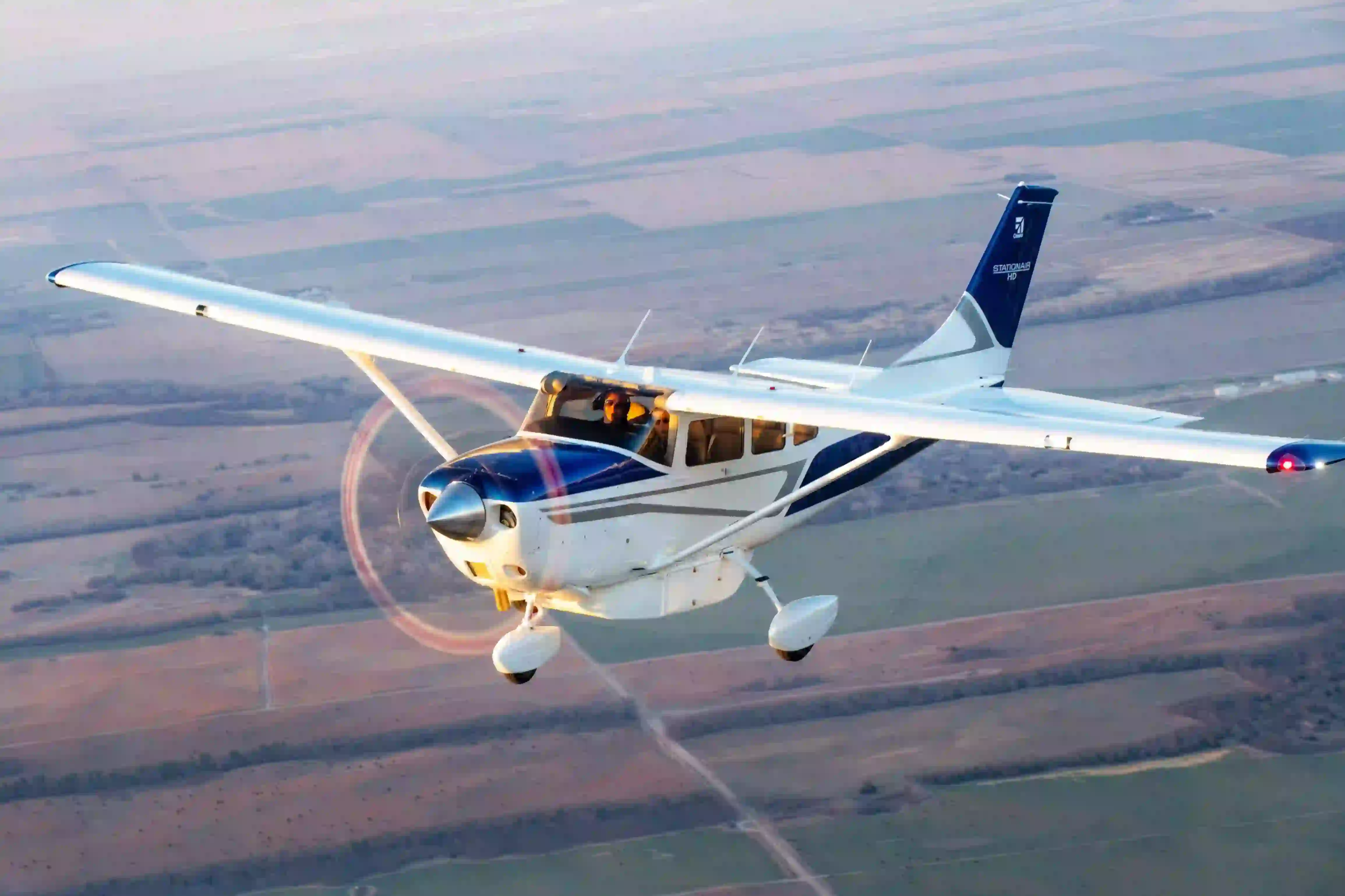 Turbo Stationair HD-blur